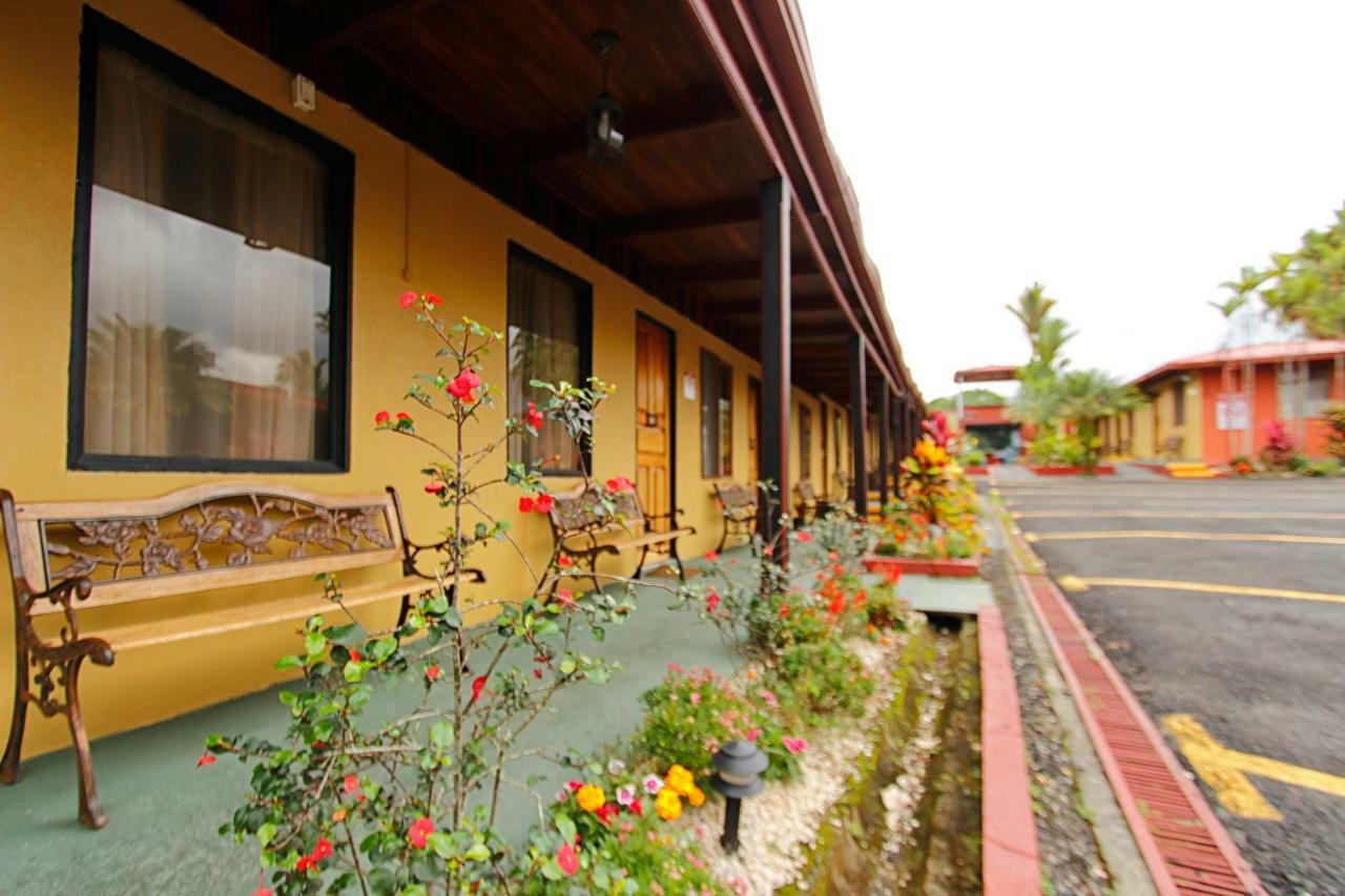 Hotel Destinos Arenal La Fortuna Exteriör bild