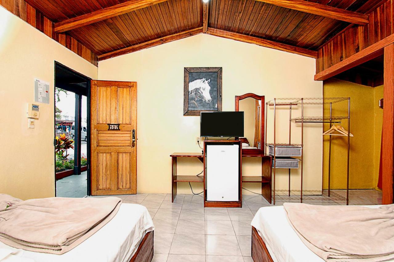 Hotel Destinos Arenal La Fortuna Exteriör bild